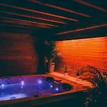 Le Du Cabanon: Cabanon De Luxe Avec Entierement Privatif Alpesi faház