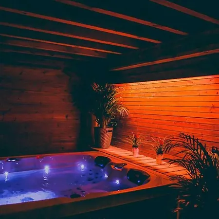 Le Du Cabanon: Cabanon De Luxe Avec Entierement Privatif シャレー